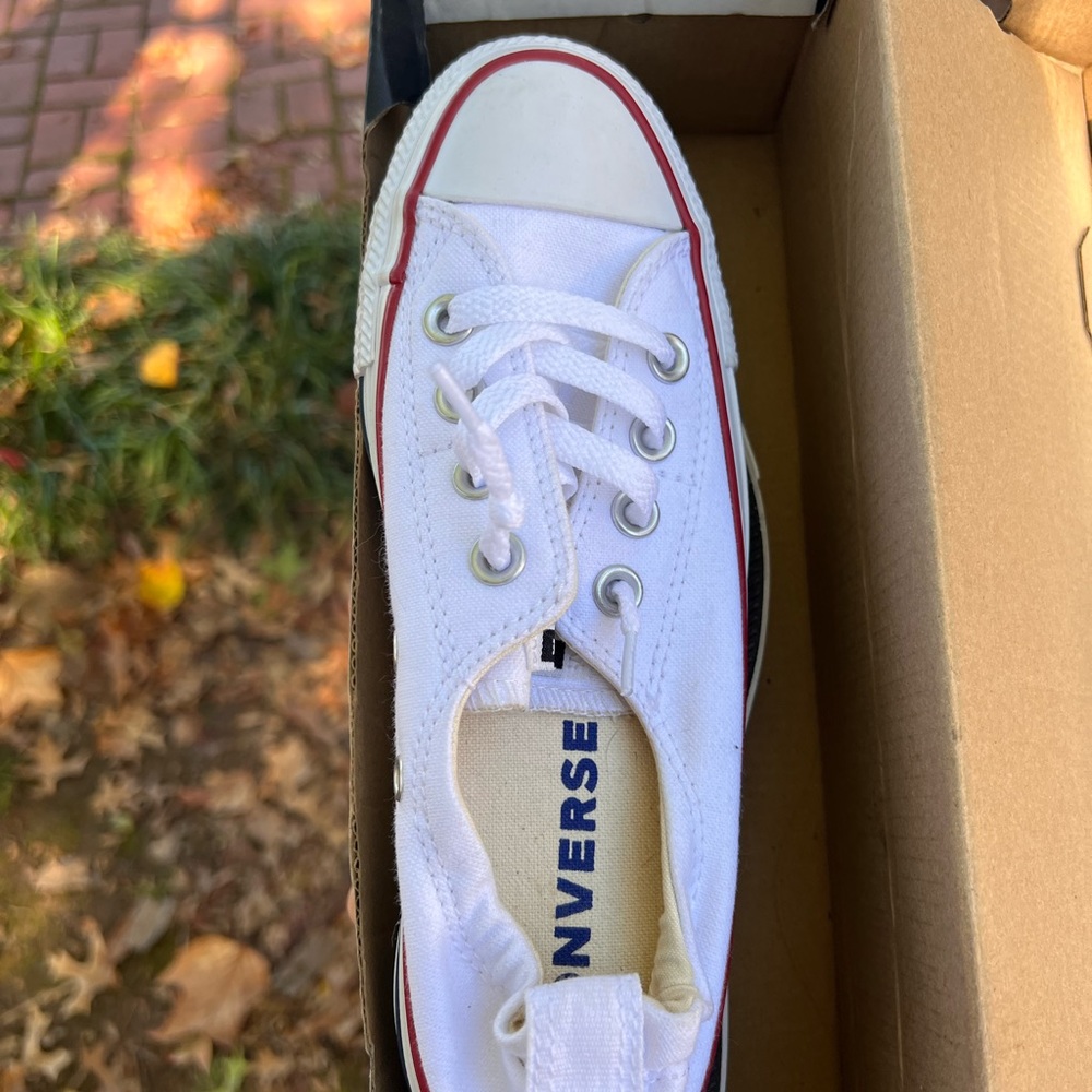 white converse - Picture 2 of 2
